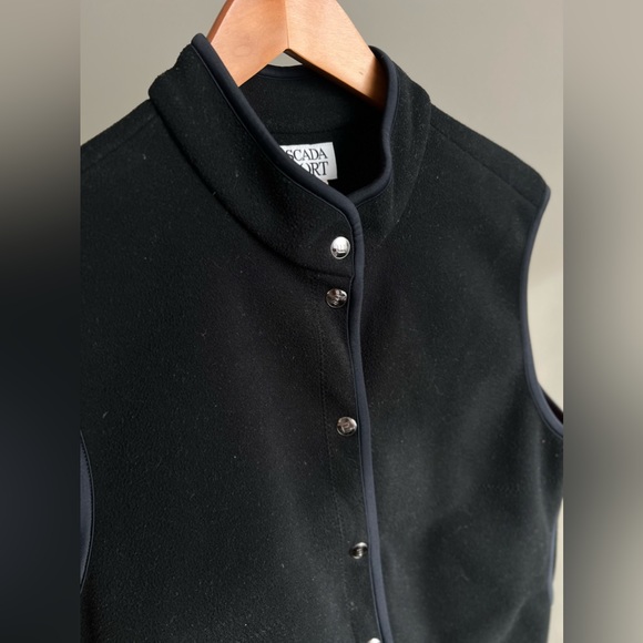 Escada Sport Fleece vest size L or EU42 - Picture 3 of 12